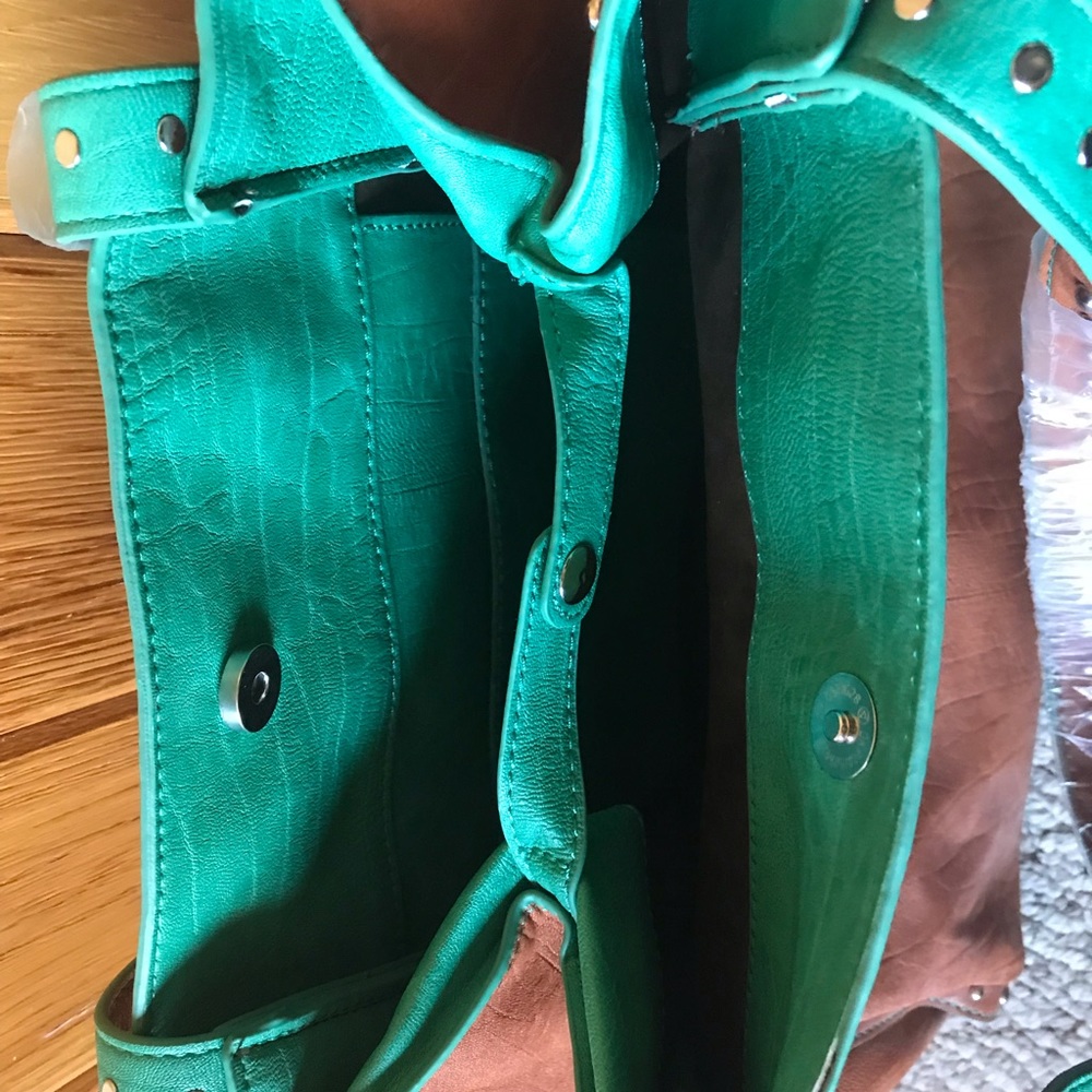 Tan & Turquoise Cute Tasseled Handbag